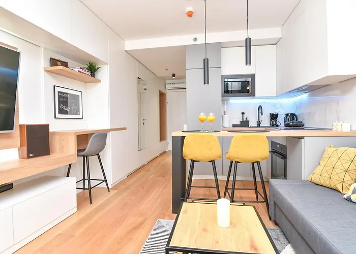 Studio Apartment Bee One