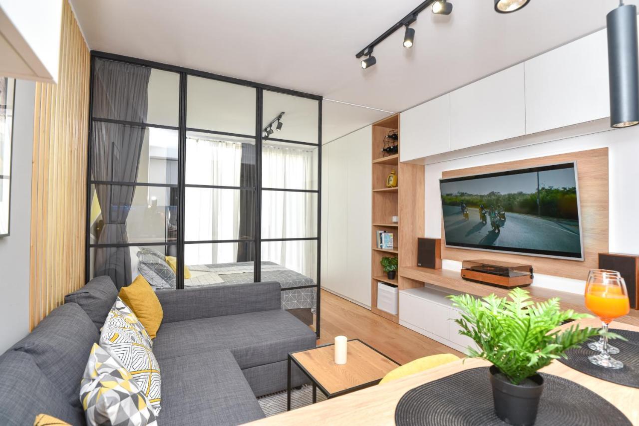 Apartman Bee One *